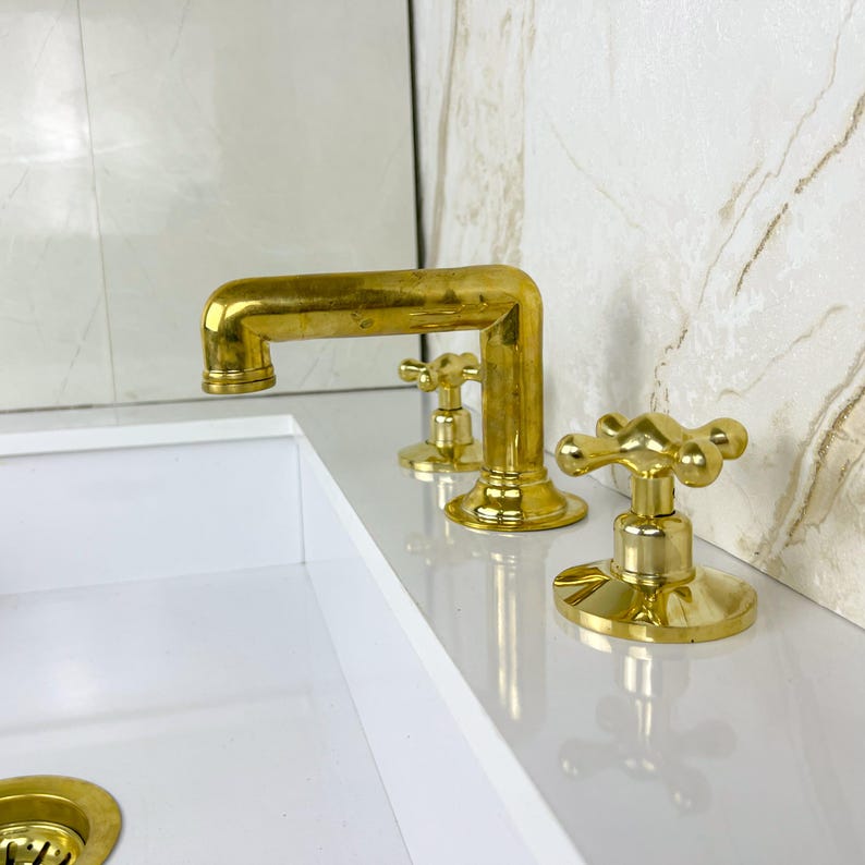 Widespread Bathroom Faucet With Cross Handles